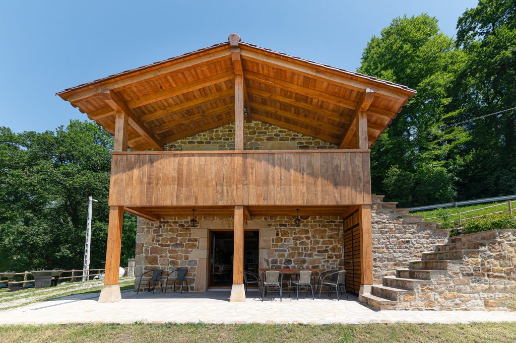 1exterior2