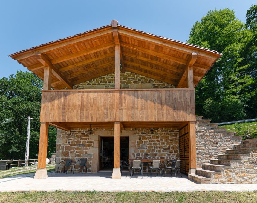 1exterior2